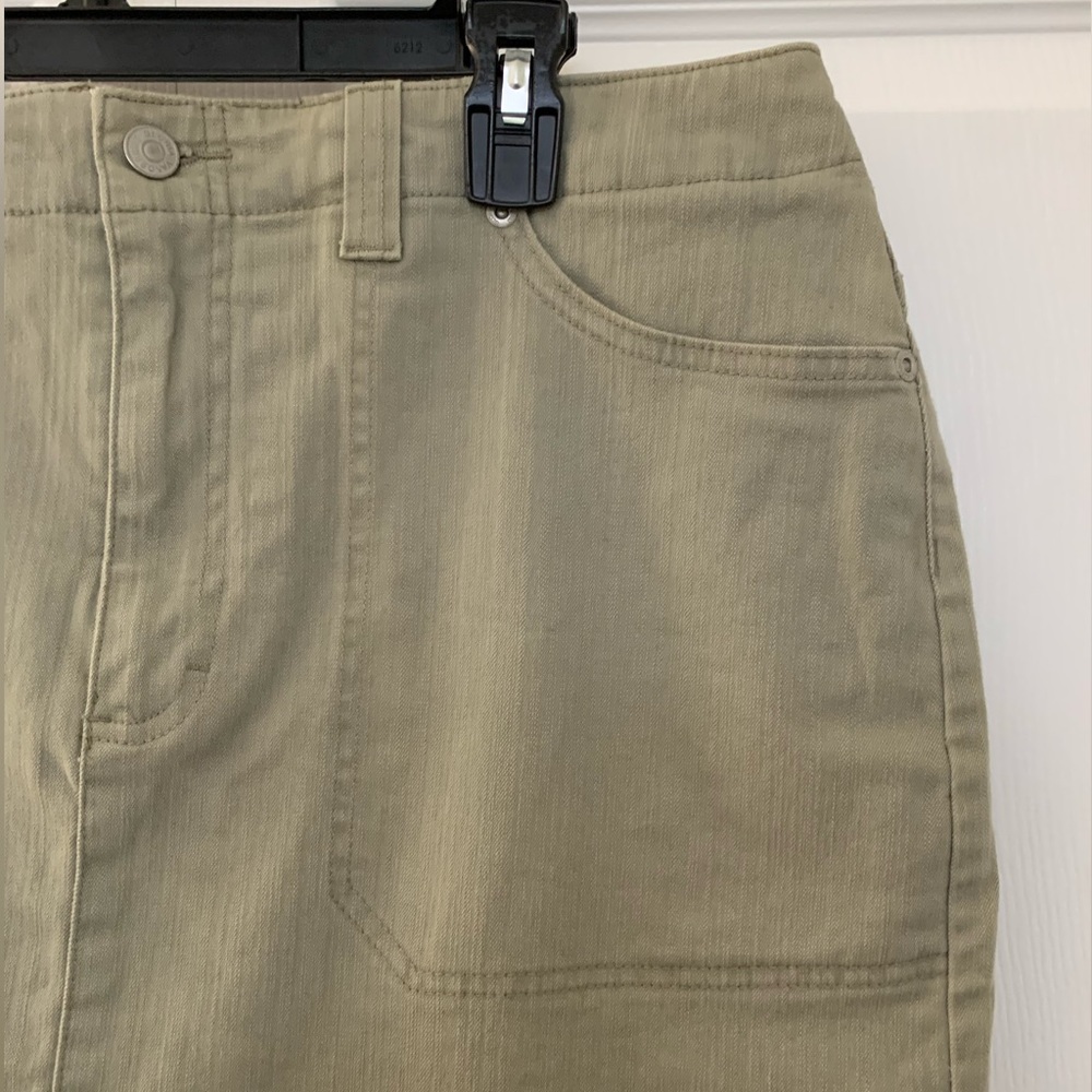 EUC Gloria Vanderbilt Olive Green Denim Skort Size 14 Spring Summer - Picture 3 of 11